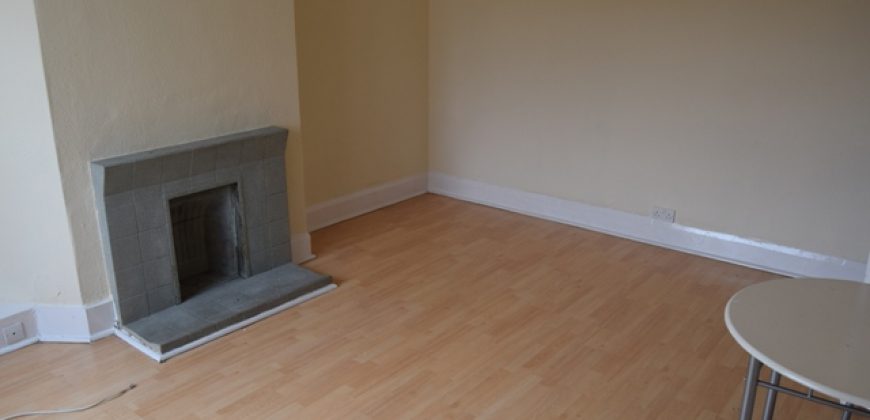 2 Bedroom Flat, 44 Whalebone Ln South, Dagenham