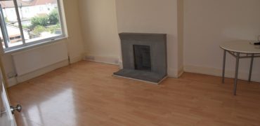 2 Bedroom Flat, 44 Whalebone Ln South, Dagenham